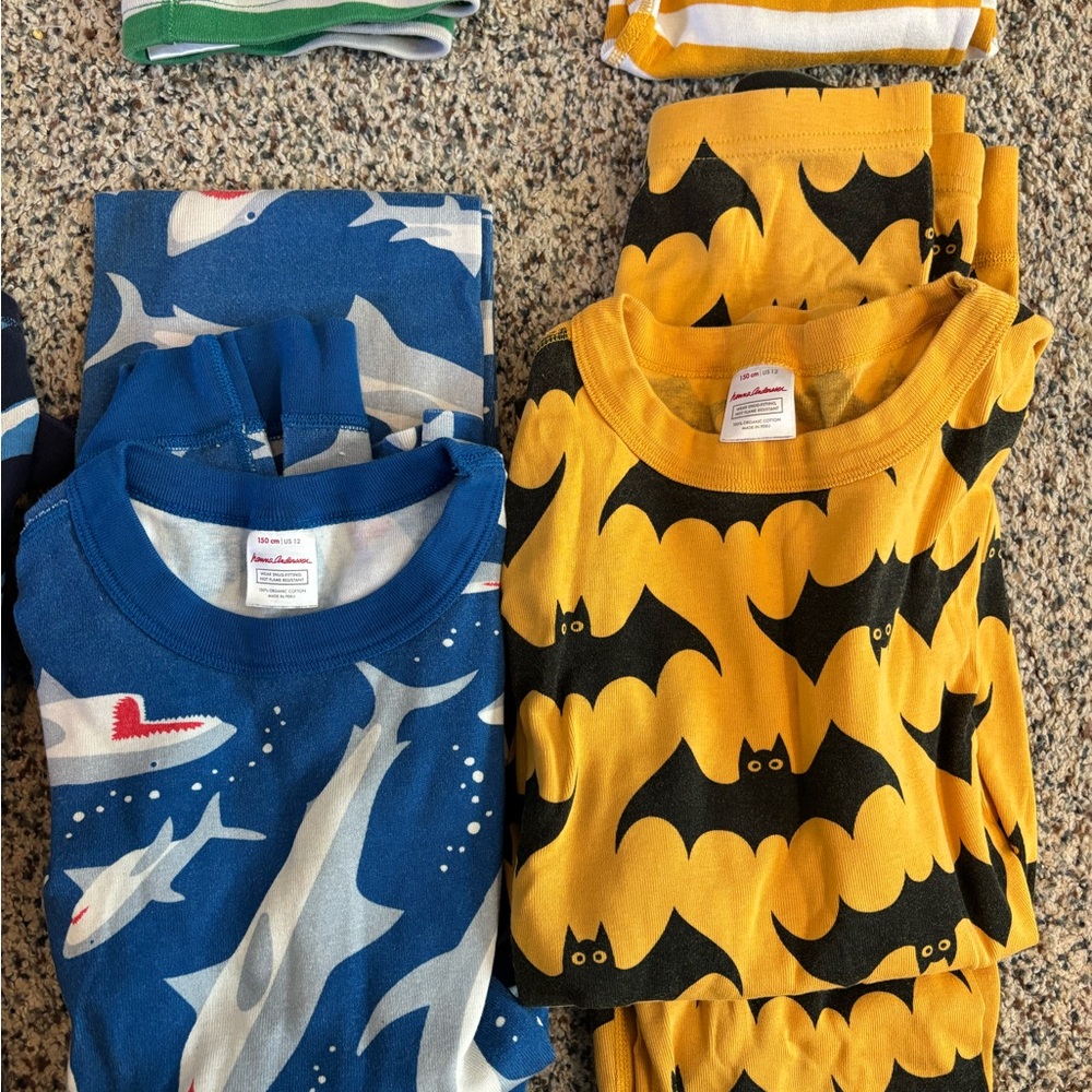 Lot of six pairs of Hanna Andersson long John pajamas, size 150 (size 12). - Picture 3 of 5